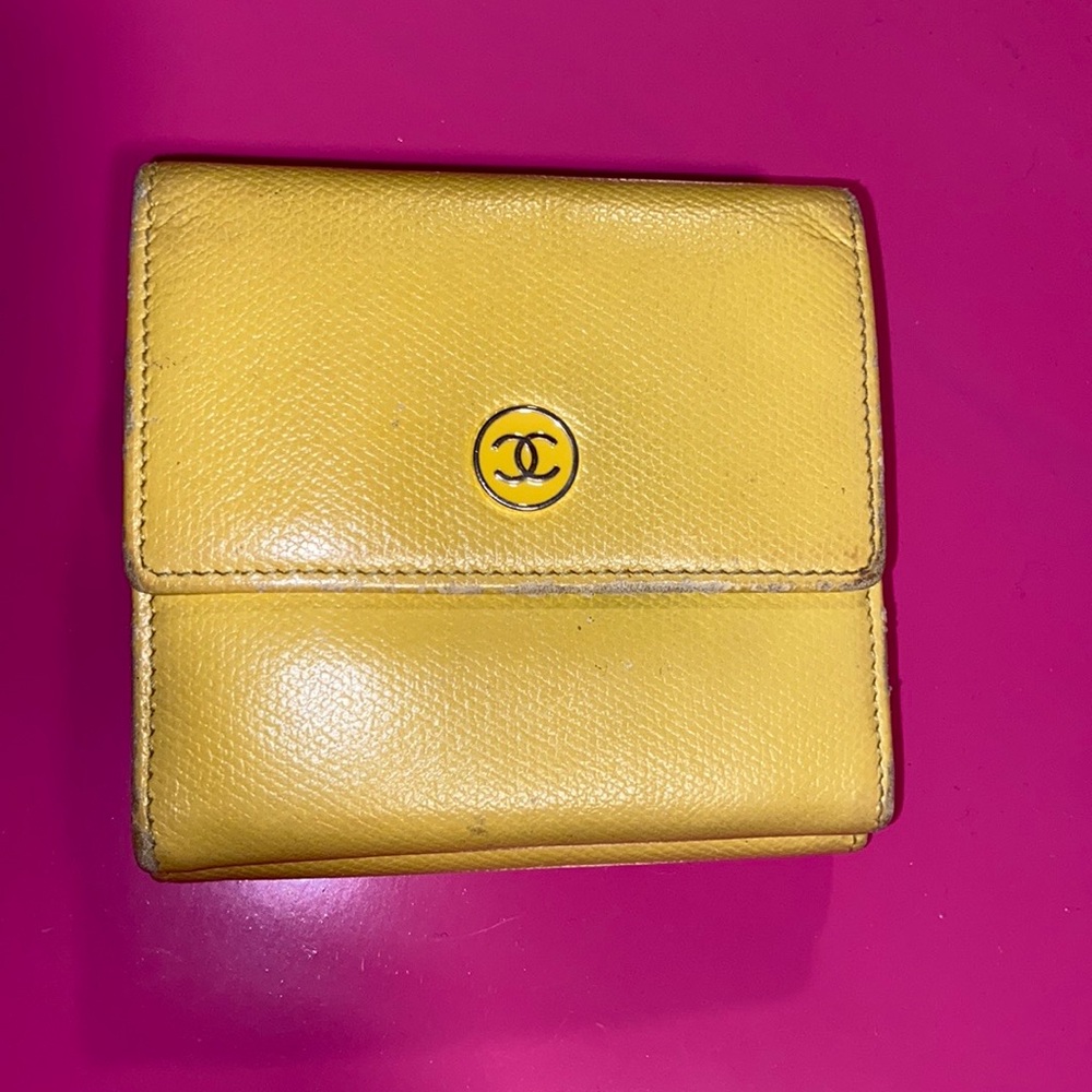 Chanel Bifold Wallet Yellow Beige Vintage